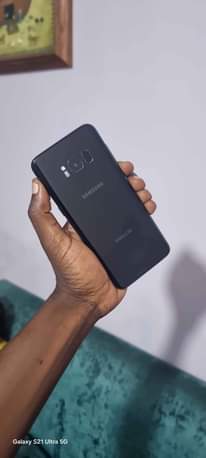 A picture of Samsung S8