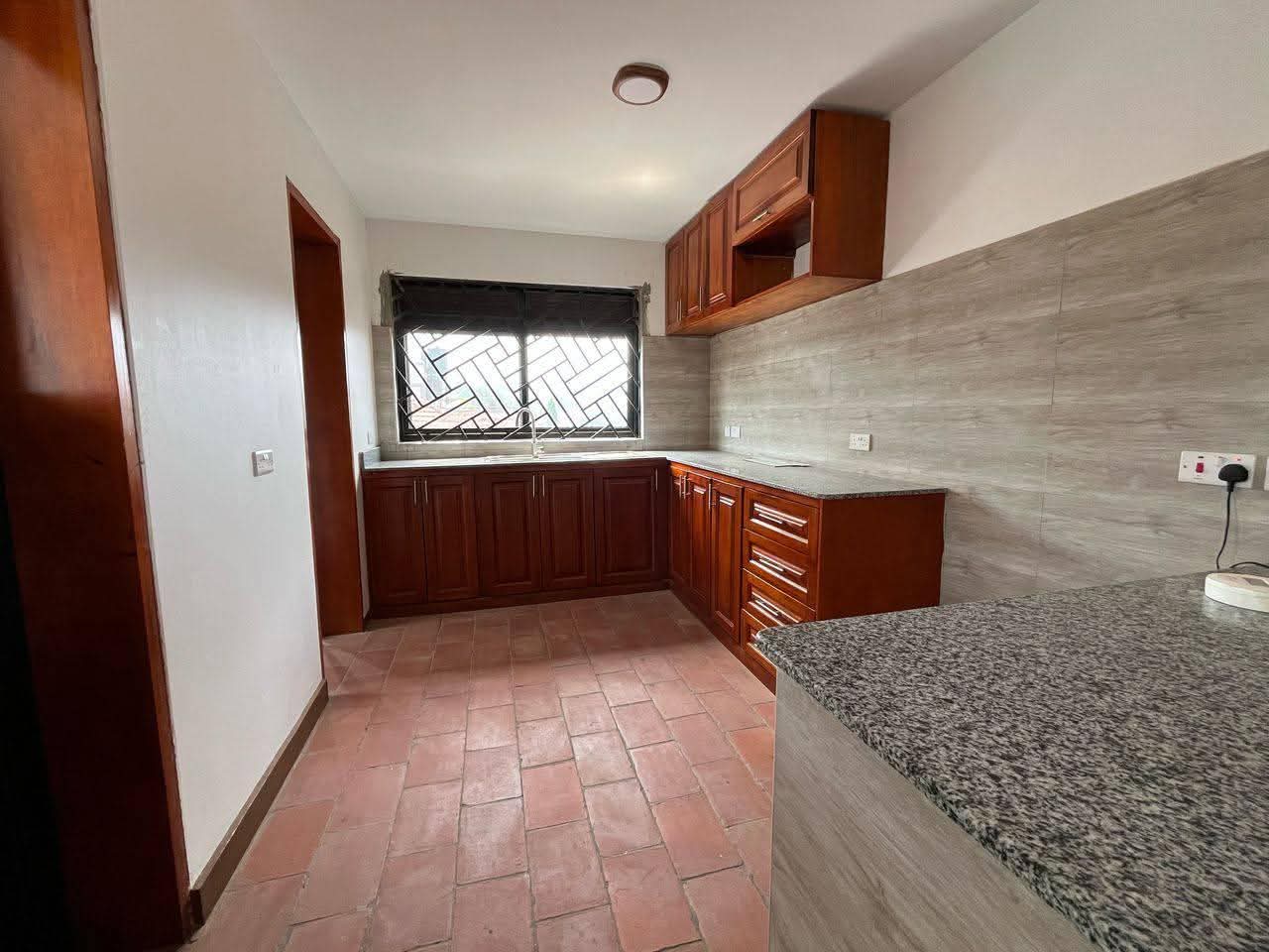 A picture of Bedroom and setting room for rent location kisaasi