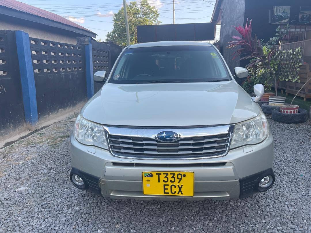 A picture of SUBARU FORESTER Engine cc 1990 Engine code EJ20 Full ac