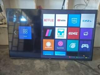 A picture of HiSENSE SMART TV 4k 60 INCH 840k 0752565357 MAKUMBUSHO STAND
