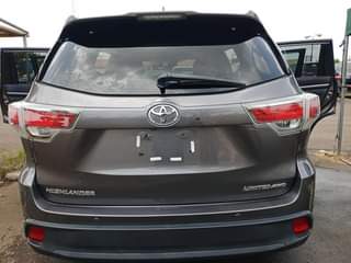 A picture of Foreign used Toyota Highlander 2014 Platinum