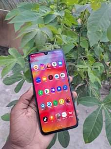 A picture of SAMSUNG A70