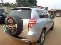 A picture of Toyota RAV4 2008