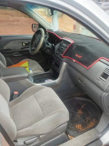 A picture of 2003 HONDA PILOT