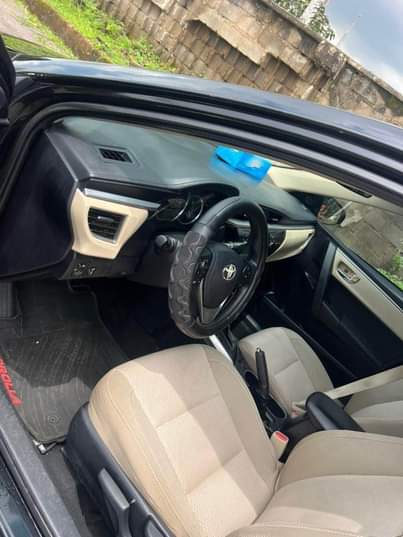 A picture of Toyota Corolla 2015