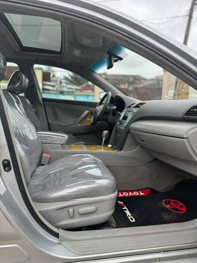 A picture of Exquisite Camry xle full option thumbstart Keyless entry model 2008