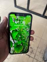 A picture of Iphone 11 plain gb64 Ram4 0687098582
