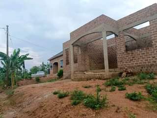 A picture of House on quick sale Kasangati buwambo city Seated on 40