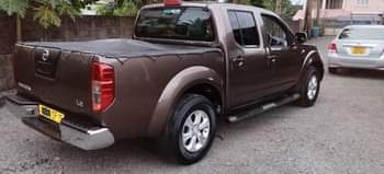 nissan navara