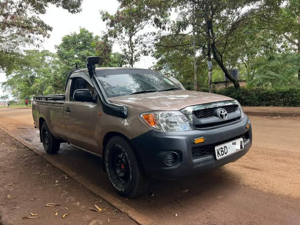toyota hilux vigo