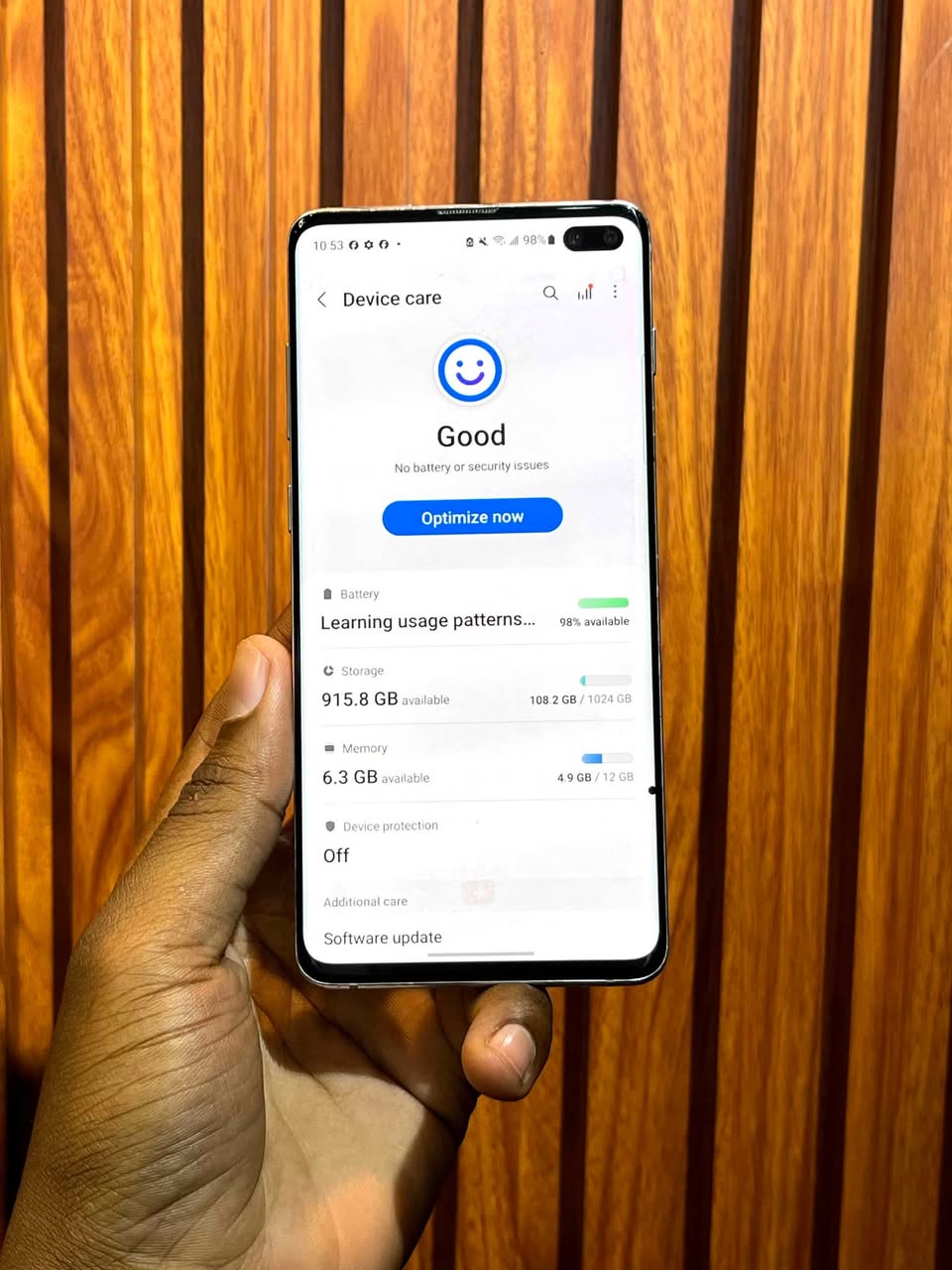 A picture of Samsung Galaxy S10 plus 1Tb