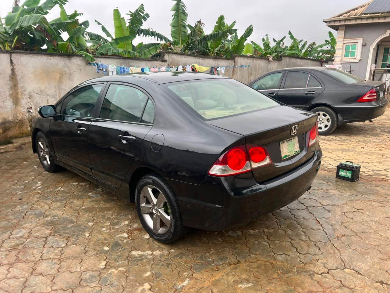 A picture of 2009 super neat registered Honda civic engine and gear is