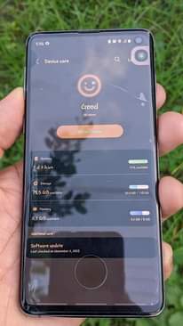 A picture of Samsung s 10 plain gb 128 Ram 8