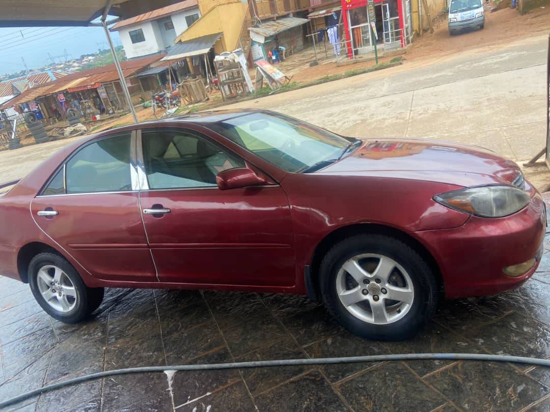 A picture of 04 Camry
