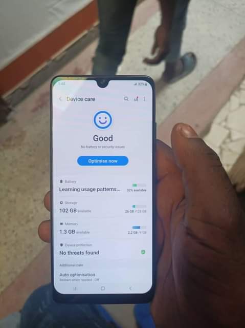 A picture of samsung galaxy a32 imenyooka sana