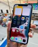 A picture of IPHONE 11 PRO AT 1.3M