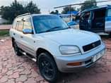 A picture of Rav 4 very intact on Quick sell 13 5m