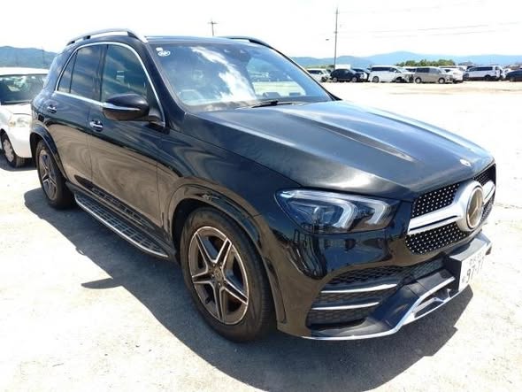 A picture of DAMAGED MERCEDES BENZ GLE READY TO BE IMPORTED UGX 70MILLION