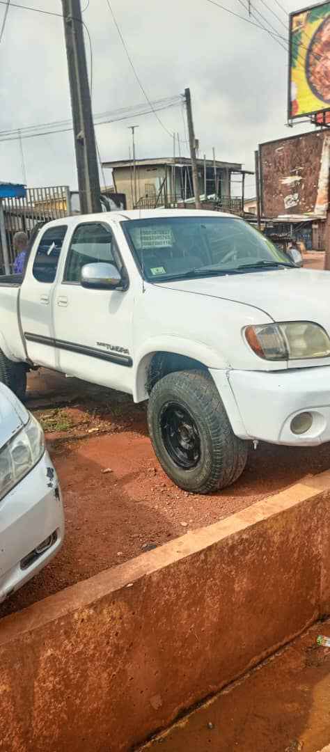 A picture of Use Toyota tundra