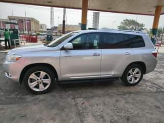 A picture of Direct Belgium Toyota Highlander 2010 on belt limited edition fullest