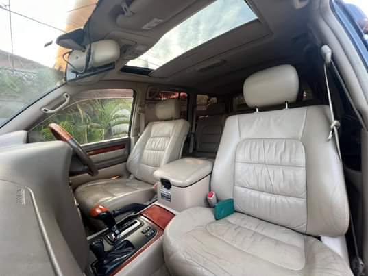 A picture of 2002 Toyota Cygnus
