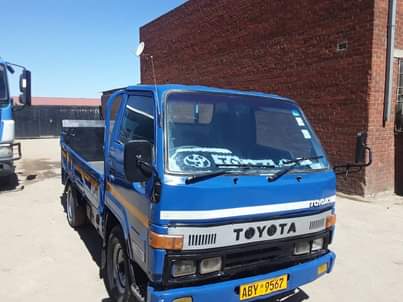 used toyota toyoace