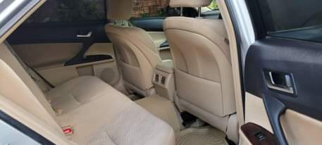 A picture of Toyota mark x