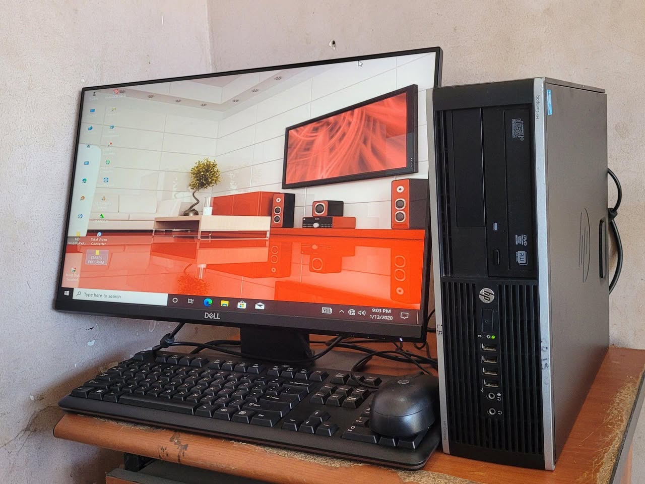 A picture of COMPUTER