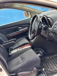 A picture of Toyota harrier 2007 model 2 4cc engine Buy and drive