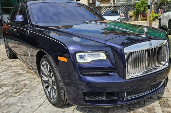 A picture of 2019 2026 CUSTOM ENTRY MIAMI ROLLS ROYCE MIAM untampered good