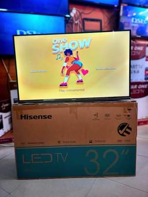 A picture of TV inchi 32 KWANZIA 215000 Tu mpya fullbox warranty mwaka