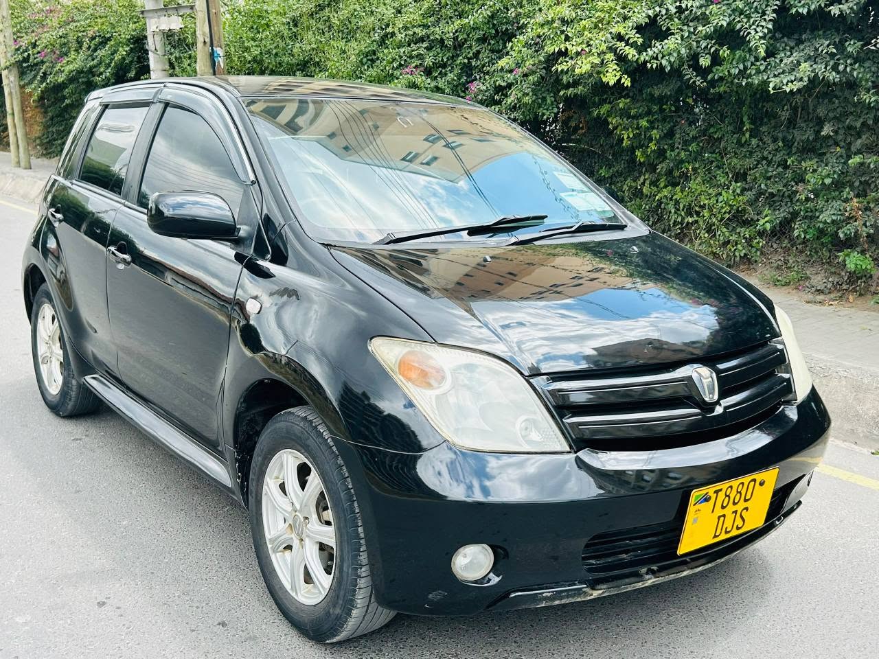 A picture of TOYOTA IST