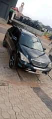 A picture of Lexus RX 330