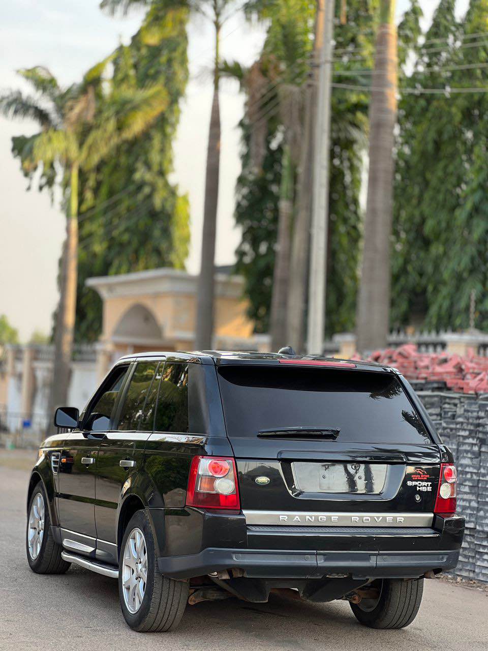 A picture of EXTREMELY CLEAN 2009 MODEL RANGE ROVER SPORT HSE Untampered engine