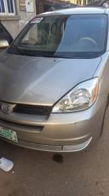 A picture of 2005 Nigeria Used Toyota Sienna CE