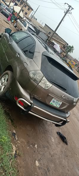 A picture of Rx 350 nothing to fix everything is working fine engine