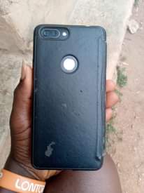 A picture of Tecno phantom 8 for sale capacity 6GRAM very very fast