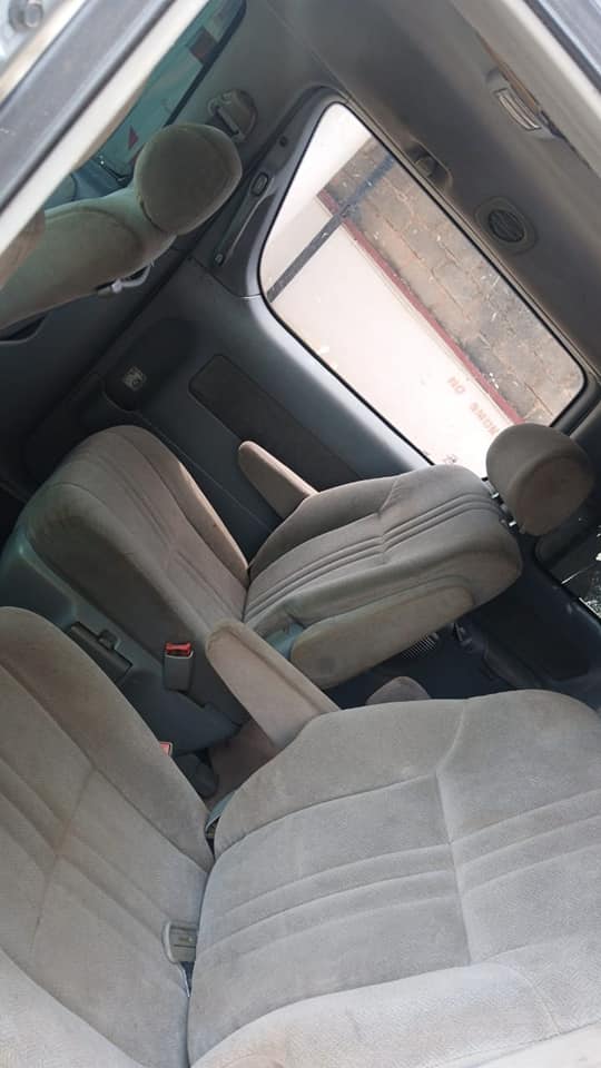 A picture of Toyota Sienna 2002