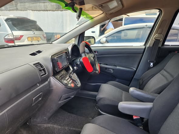 A picture of Toyota wish