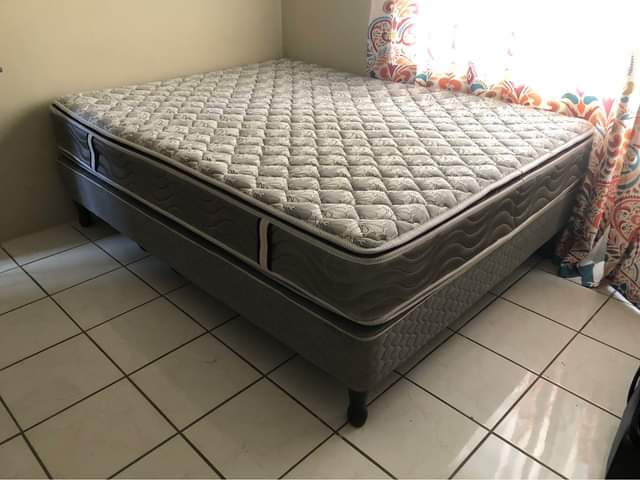 queen size bed