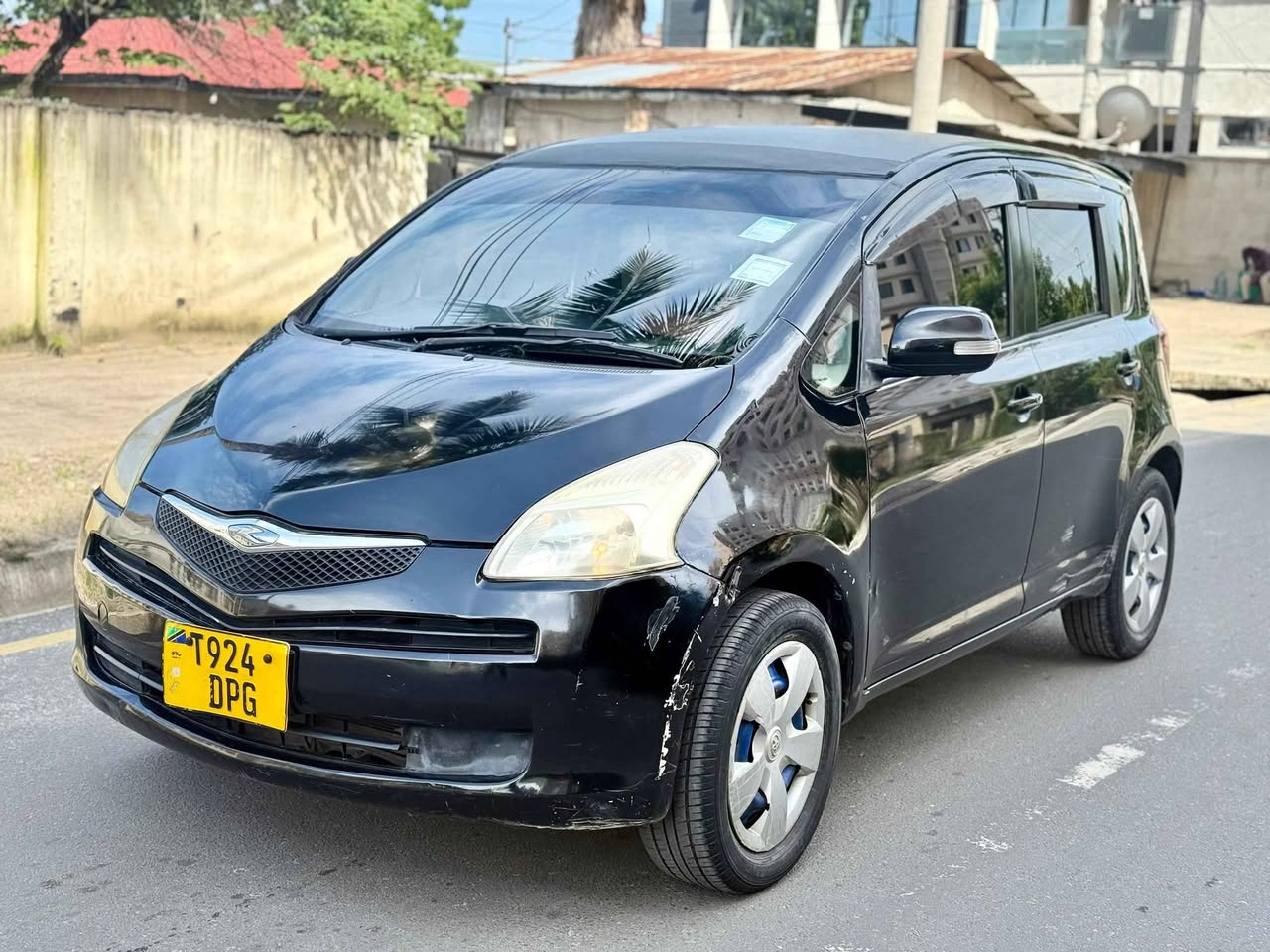 A picture of Toyota ractis