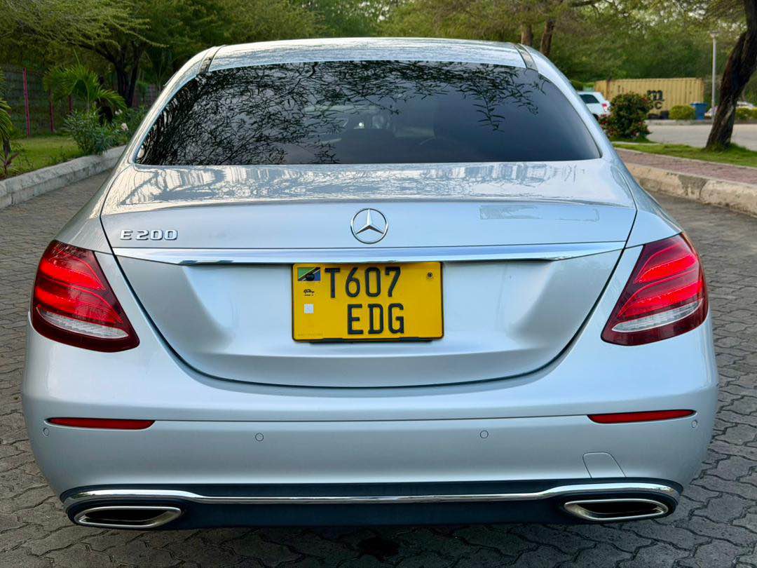 A picture of MERCEDES BENZ E CLASS 2017 18