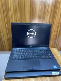 A picture of Dell Latitude E7280 i5 7th gen 256 GB SSD 8