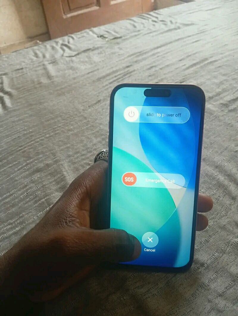 A picture of IPhone 17 Dubai version