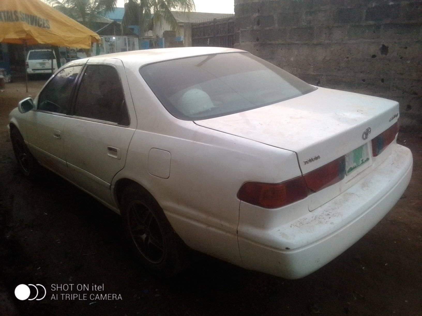 A picture of 2001 Toyota Camry 2001