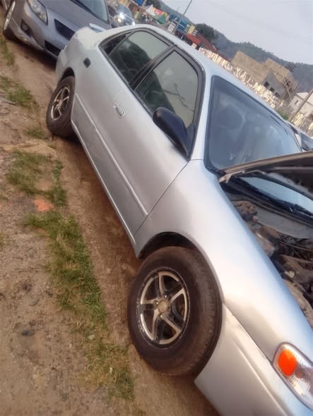 A picture of 2002 Toyota corolla
