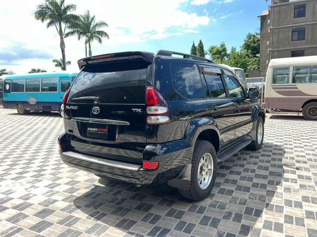 A picture of 2007 Toyota Prado TX