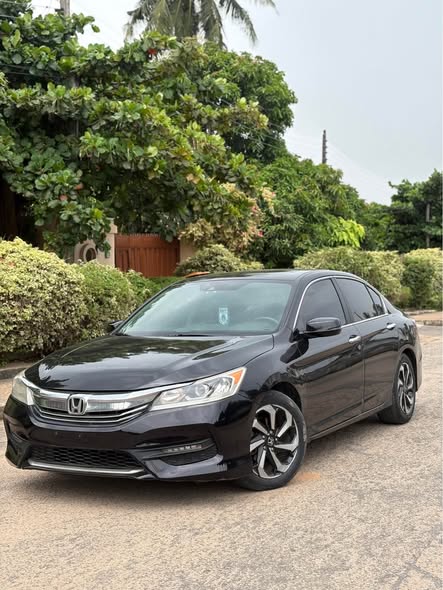 A picture of Honda accord 2015 upgrade to 2017