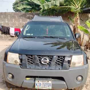 A picture of Nissan exterra 2005
