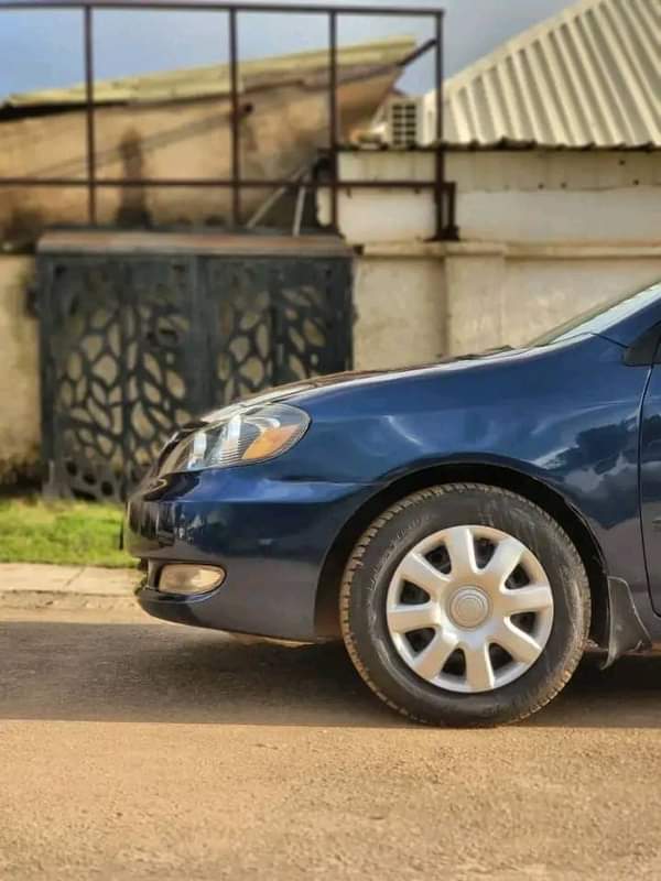 A picture of Mad Distress ooo 2007 08 Toyota Corolla With everything over